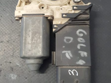 MOTORAS MACARA GEAM  VW GOLF 4 DREAPTA FATA COD 101386-102 7746002101 2013602 FACTURA SI GARANTIE