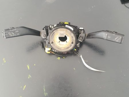 BLOC MANETE SEMNALIZARE CU SPIRA DE VOLAN VW TIGUAN VW GOLF 6 COD 5K0953549E 5K0953507BC 5K0953513M  FACTURA SI GARANTIE