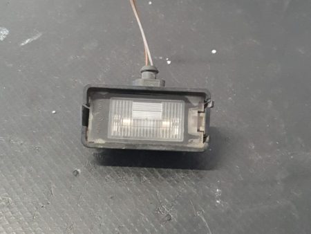 LAMPA NUMAR SEAT CORDOBA SEAT IBIZA 1993 - 1999 COD 5P0943021 FACTURA SI GARANTIE