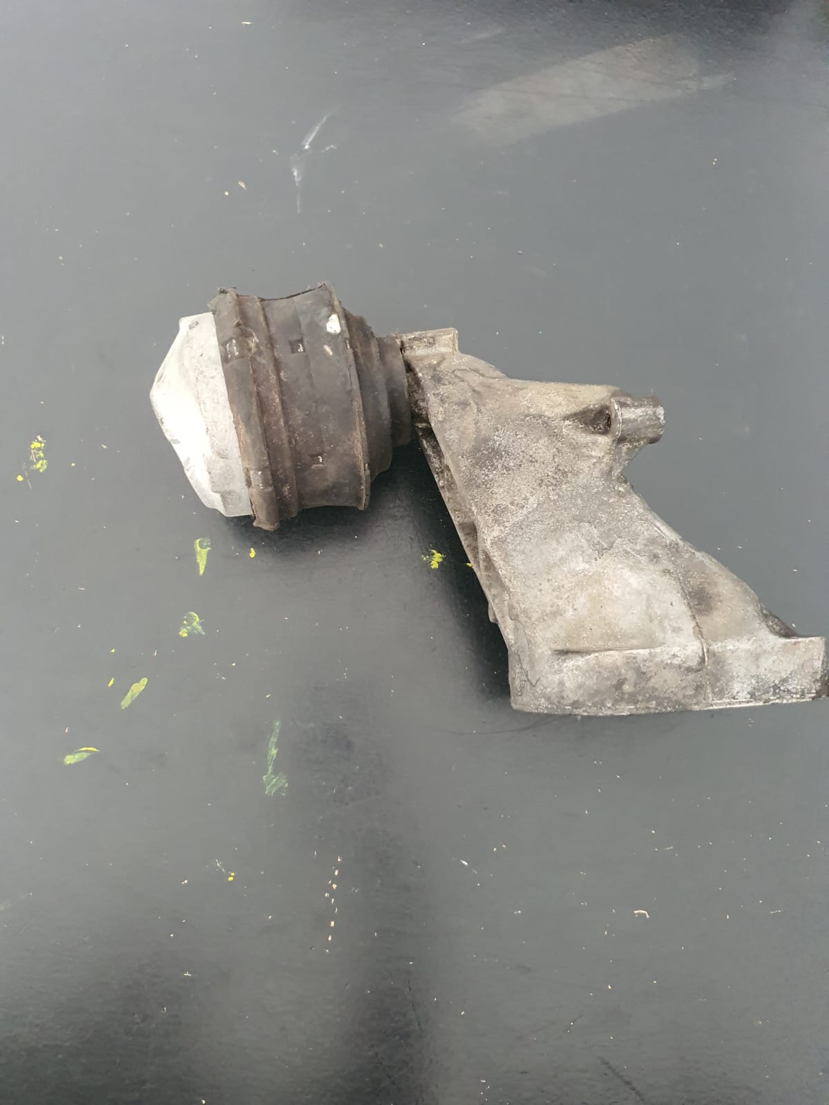 SUPORT MOTOR MERCEDES BENZ C-CLASS W203 COD A6112230704 FACTURA SI GARANTIE