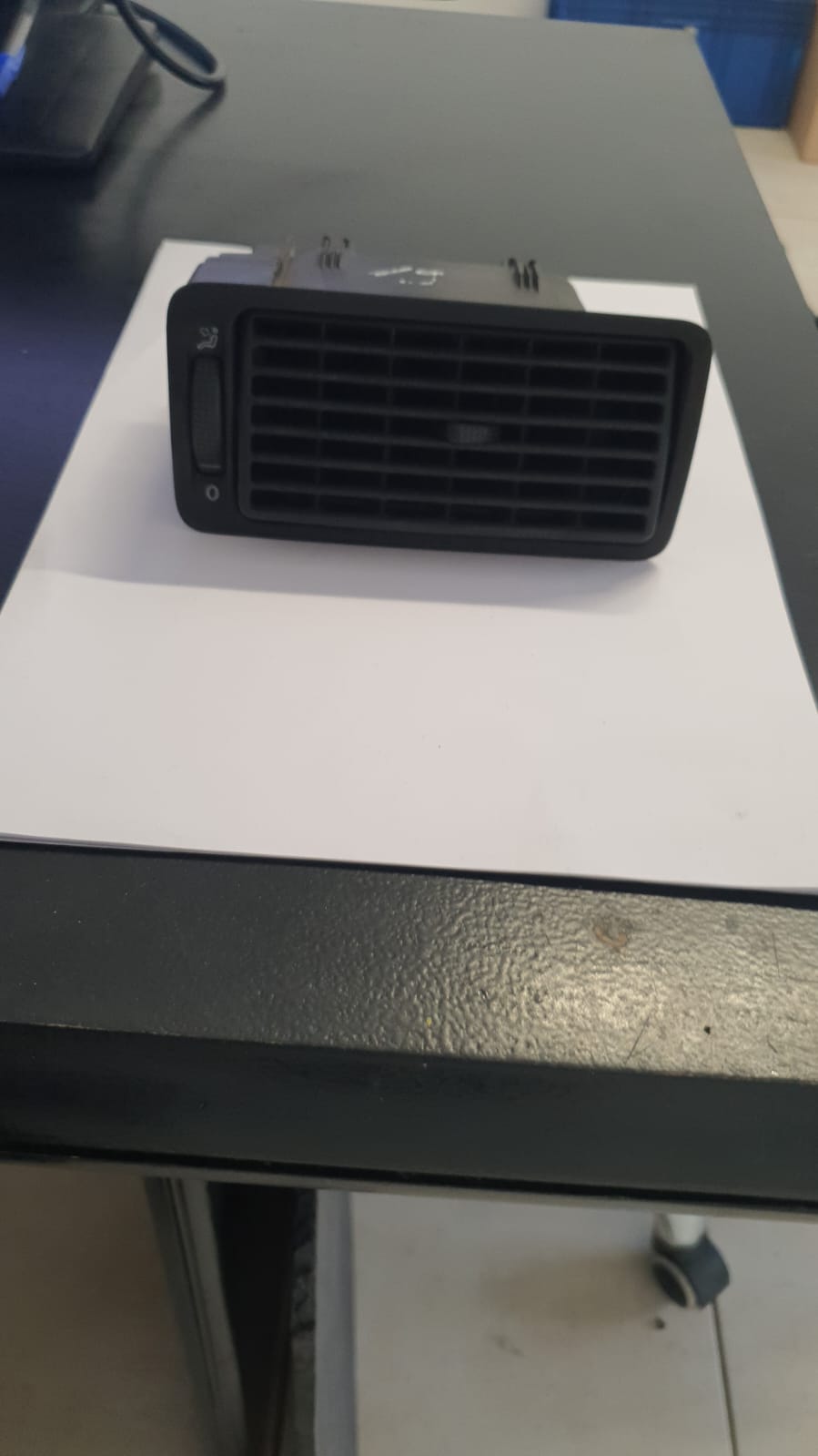 GRILA VENTILATIE DREAPTA VW GOLF 4 COD 1J1819704C FACTURA SI GARANTIE