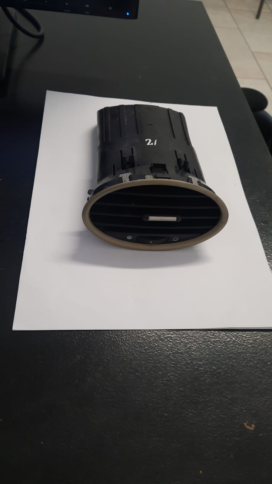 GRILA VENTILATIE FORD FOCUS 2 COD 4M51-A014L21-AD FACTURA SI GARANTIE