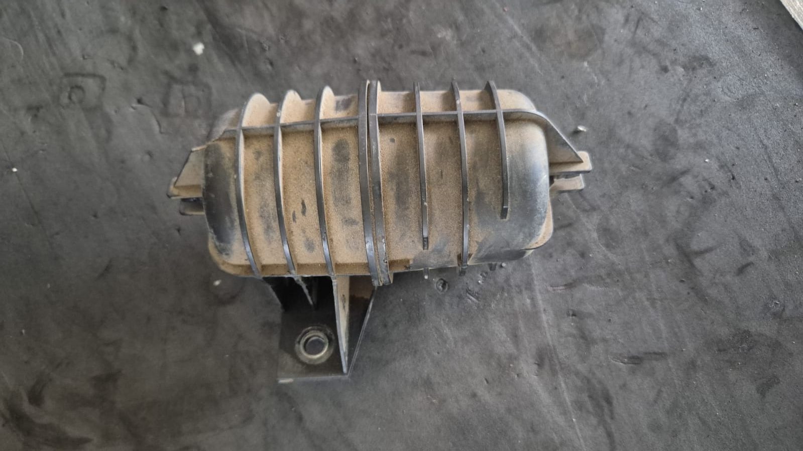 REZERVOR GAZE VACCUM BMW SERIA 5 E39 COD 11.65-2247620 FACTURA SI GARANTIE