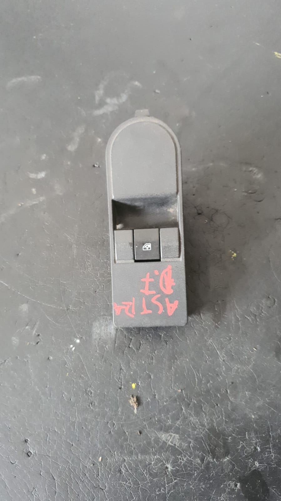 BUTON GEAM DREAPTA FATA OPEL ZAFIRA B COD 13228709 FACTURA SI GARANTIE