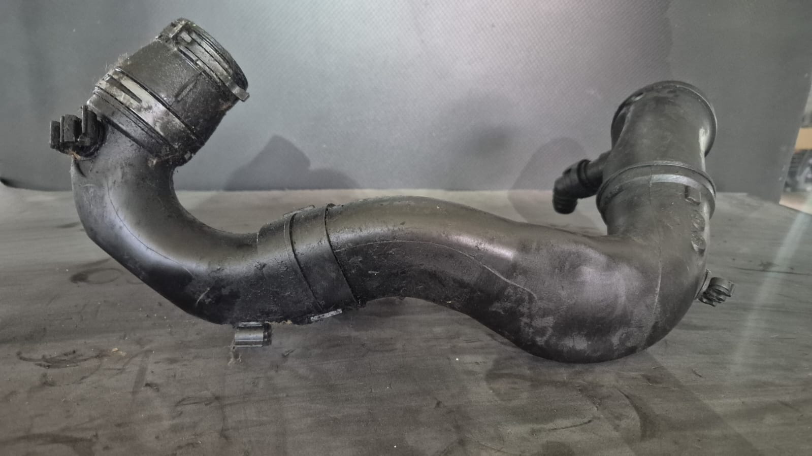 Furtun Intercooler  Seat Toledo 2 1.9tdi AXR COD 1J0129654S FACTURA SI GARANTIE