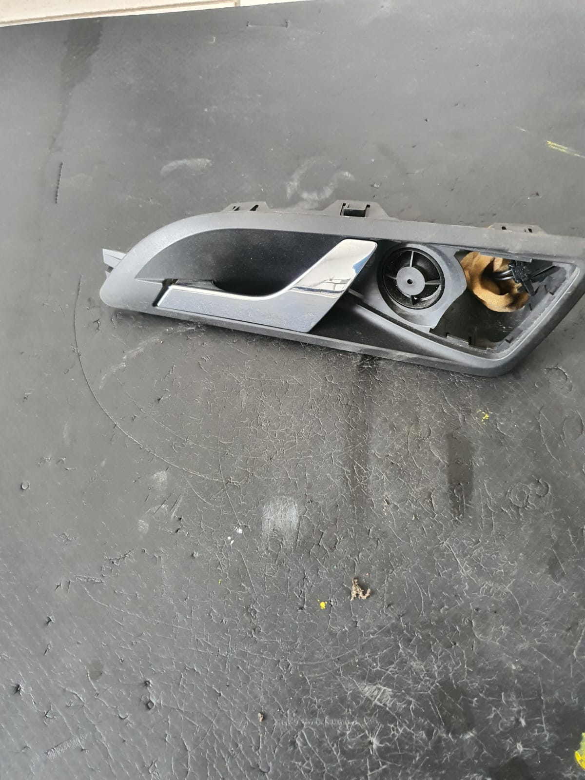 MANER INTERIOR STANGA SPATE SKODA OCTAVIA 2 COD 1Z0839247 FACTURA SI GARANTIE