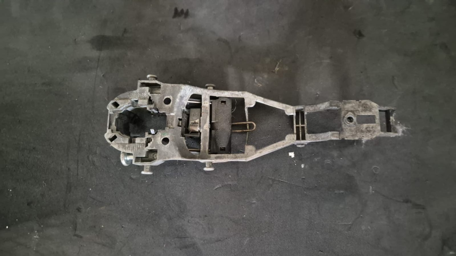 SUPORT MANER USA STANGA SPATE SKODA OCTAVIA 2 COD 1Z0839886A 5J0637886C FACTURA SI GARANTIE