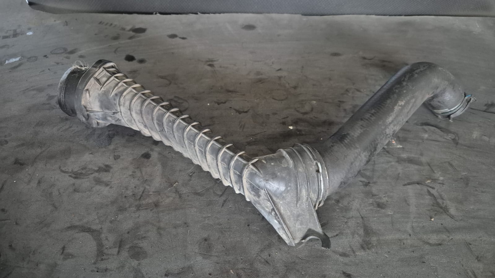 FURTUN INTERCOOLER SKODA OCTAVIA 1 1.9 TDI COD 1J0145762T FACTURA SI GARANTIE