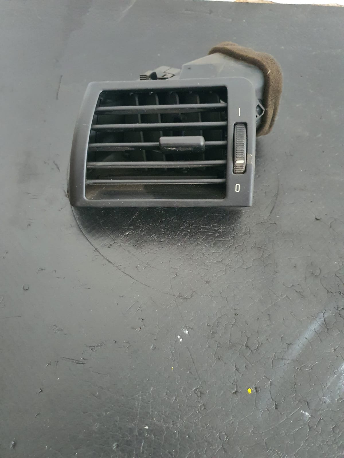 GRILA VENTILATIE BORD STANGA BMW E46 COD 64228361897 FACTURA SI GARANTIE