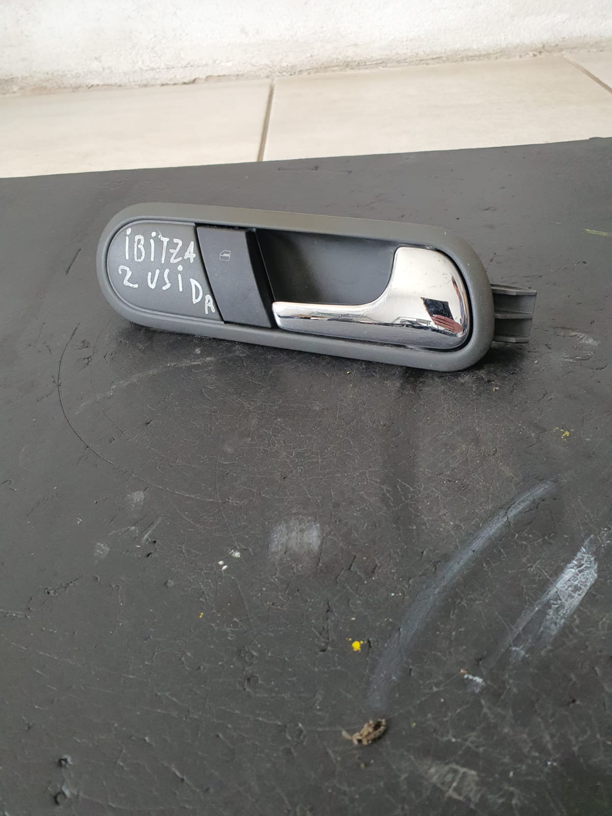 MANER INTERIOR USA DREAPTA FATA SEAT IBIZA 4 COD 6L1837114E FACTURA SI GARANTIE