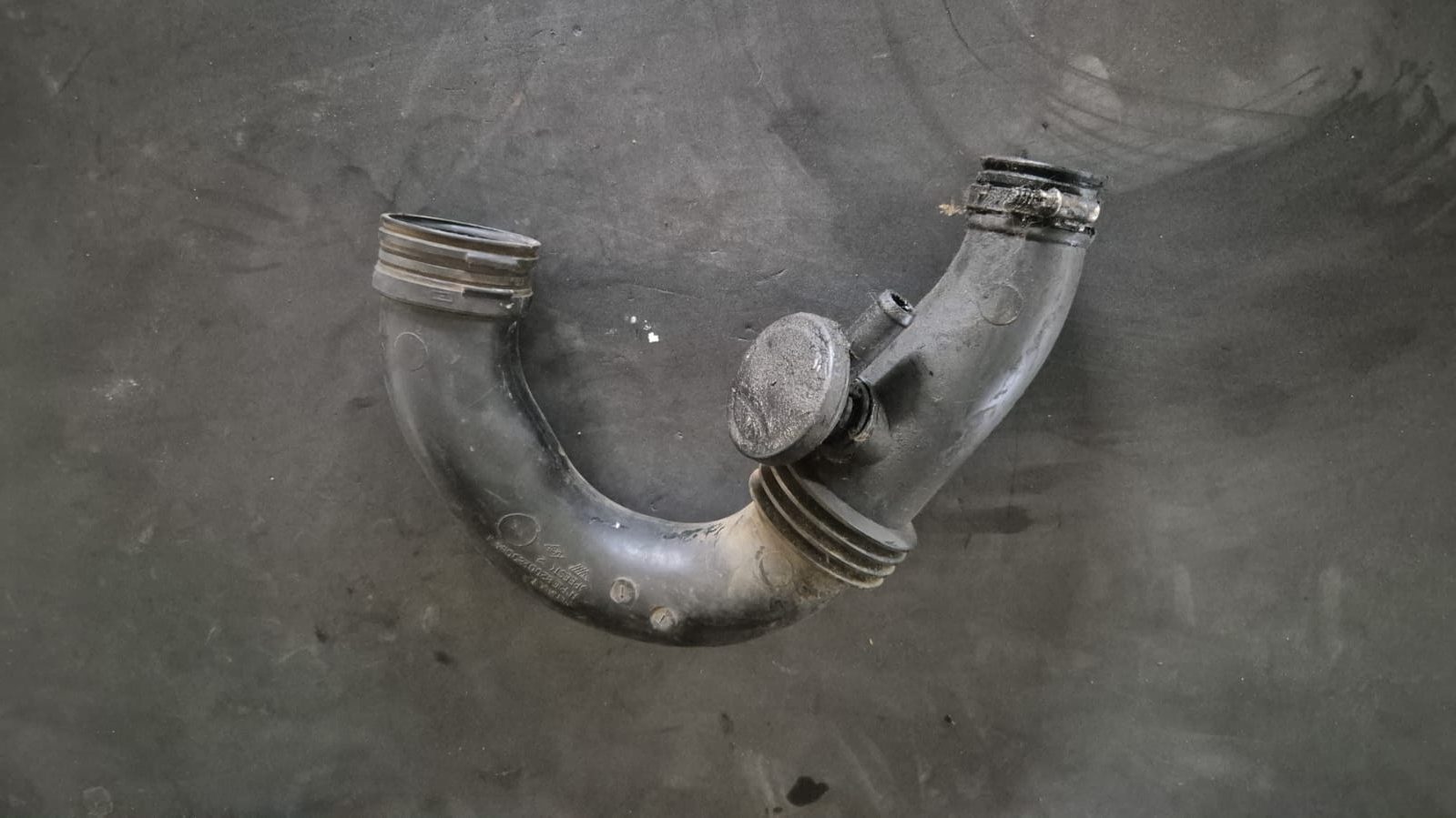 FURTUN INTERCOOLER DACIA LOGAN RENAULT CLIO 1.5 DCI  COD 8200280084A FACTURA SI GARANTIE