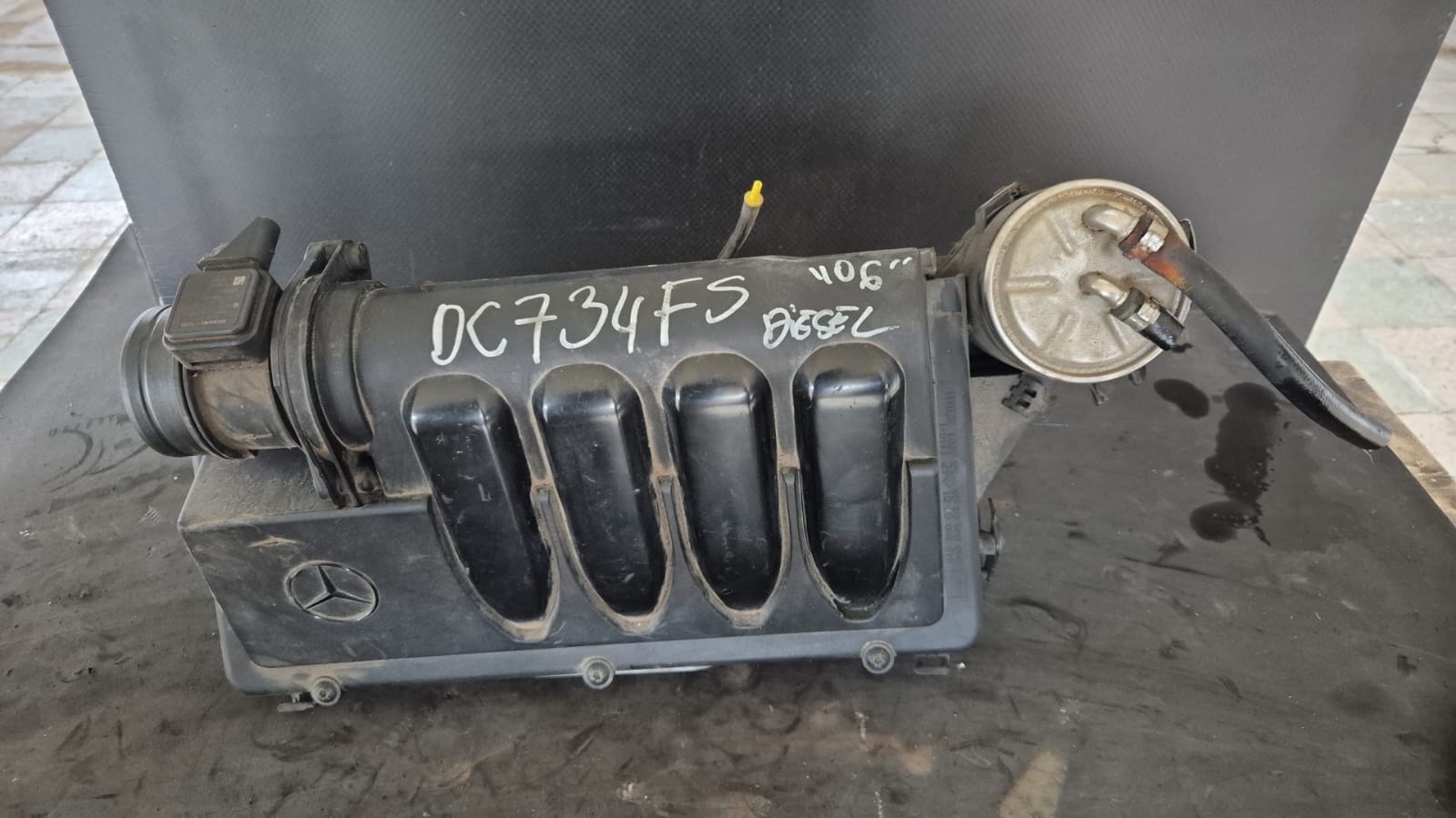 CARCASA FILTRU AER MERCEDES A CLASS COD A6400940204 A6400800701 FACTURA SI GARANTIE