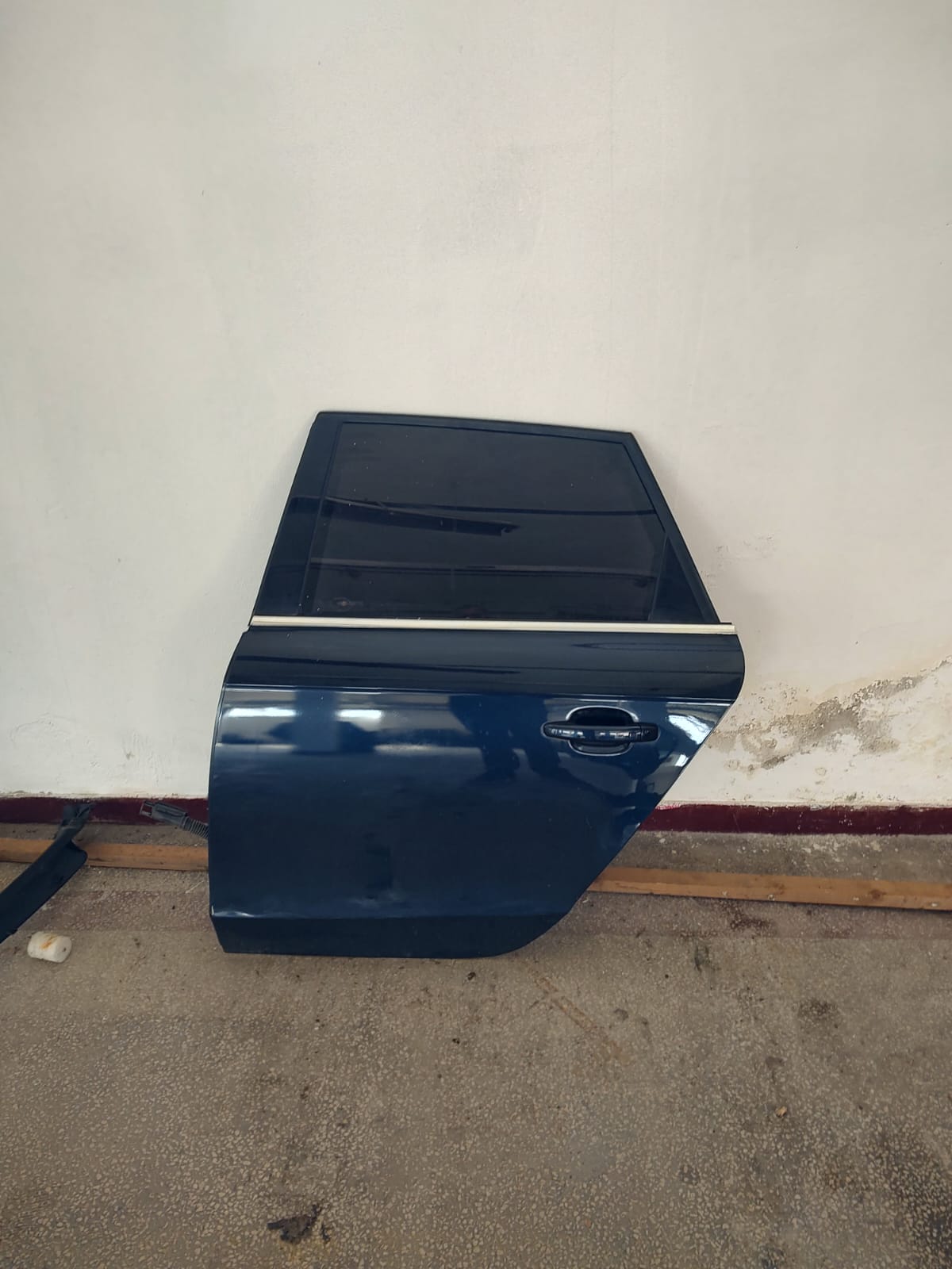 Ușa stanga spate  Audi A4 B8.5 Break cu perdeluța FACTURA SI GARANTIE