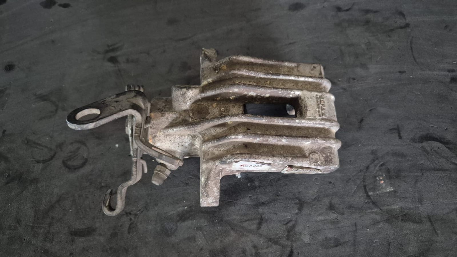 ETRIER DREAPTA SPATE VW GOLF 5 FACTURA SI GARANTIE