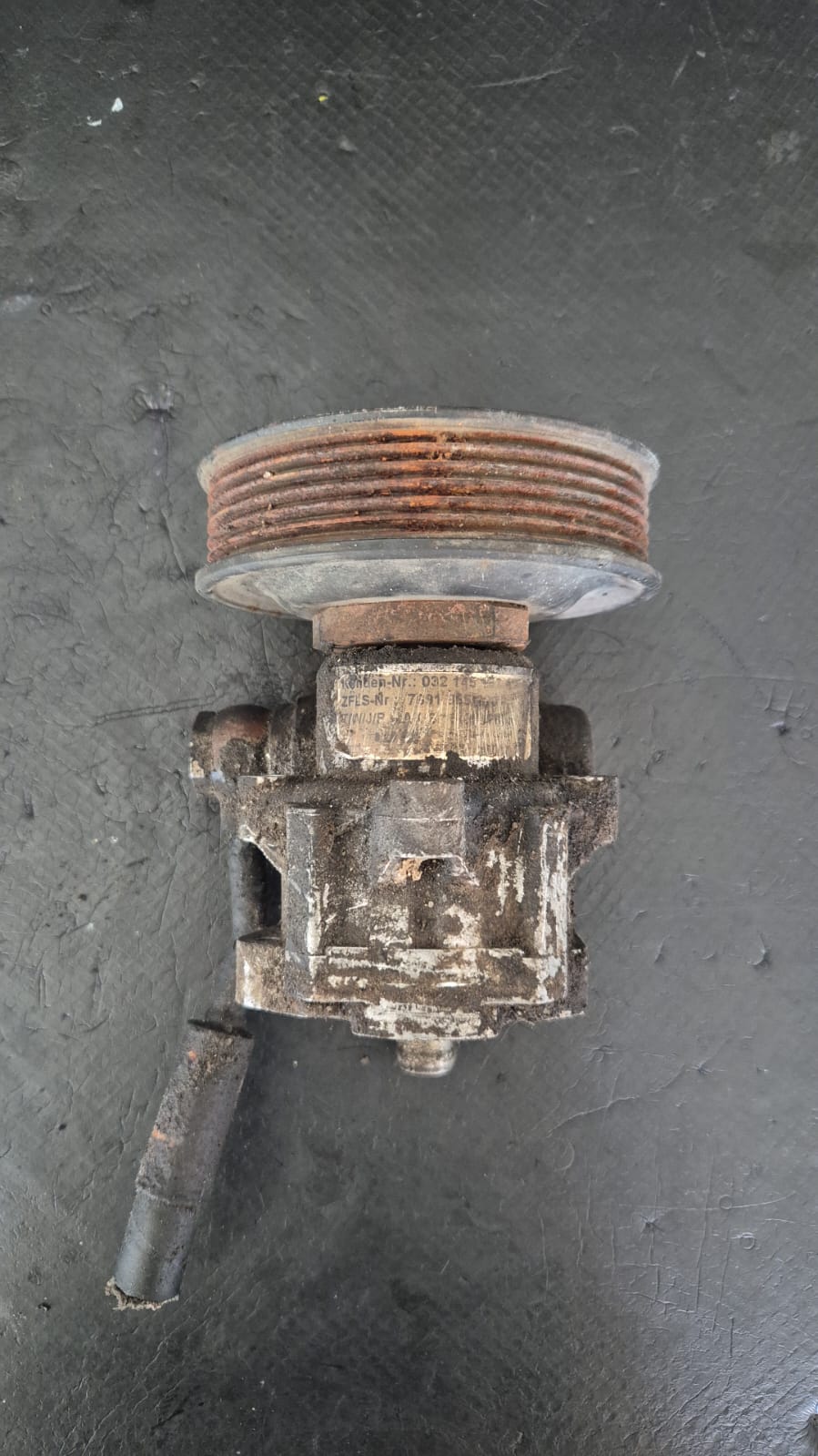 POMPA SERVODIRECTIE VW POLO 1.4 BENZINA COD 032145157A FACTURA SI GARANTIE