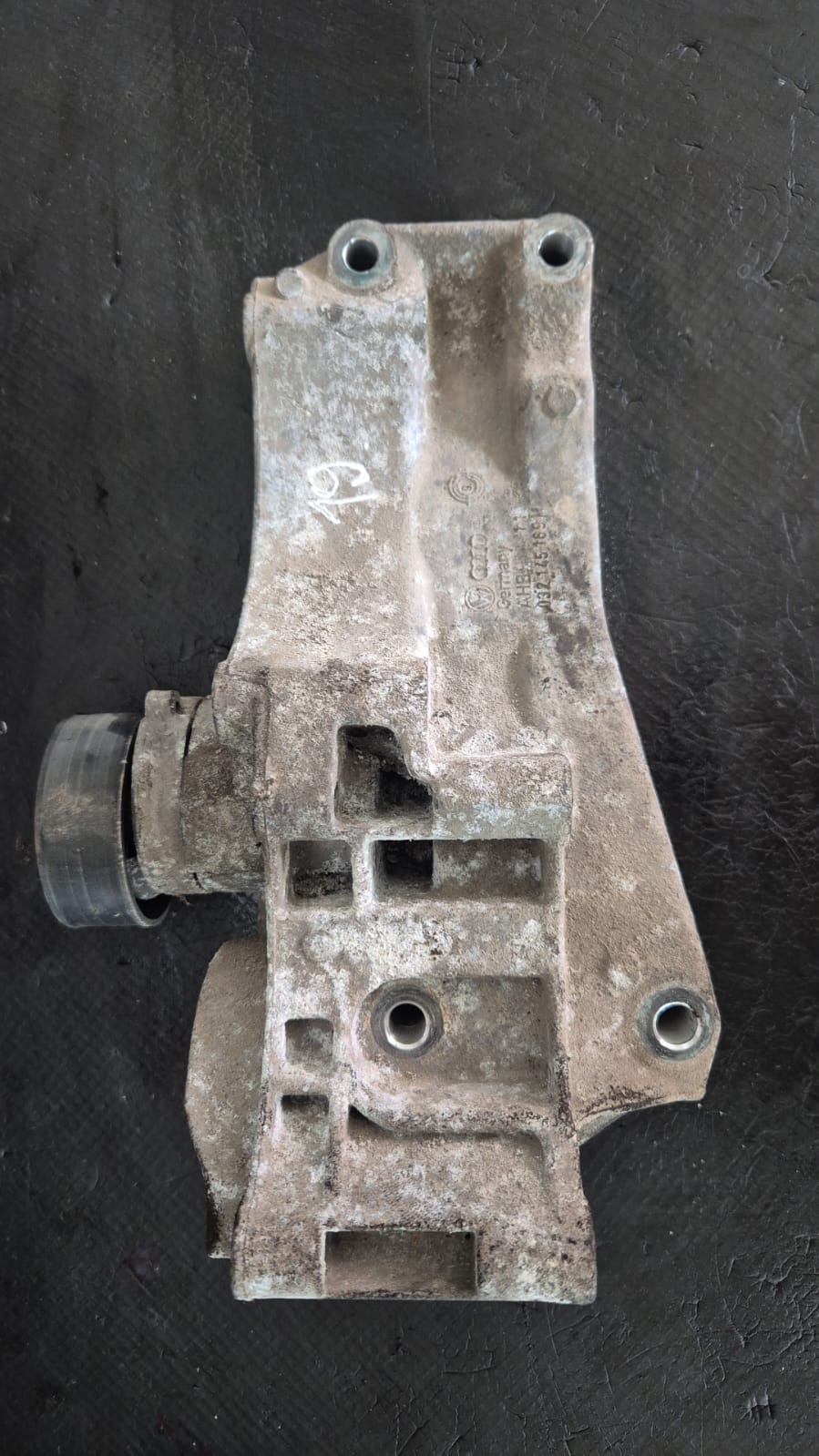 SUPORT ACCESORII VW POLO 9N COD 032145169M FACTURA SI GARANTIE