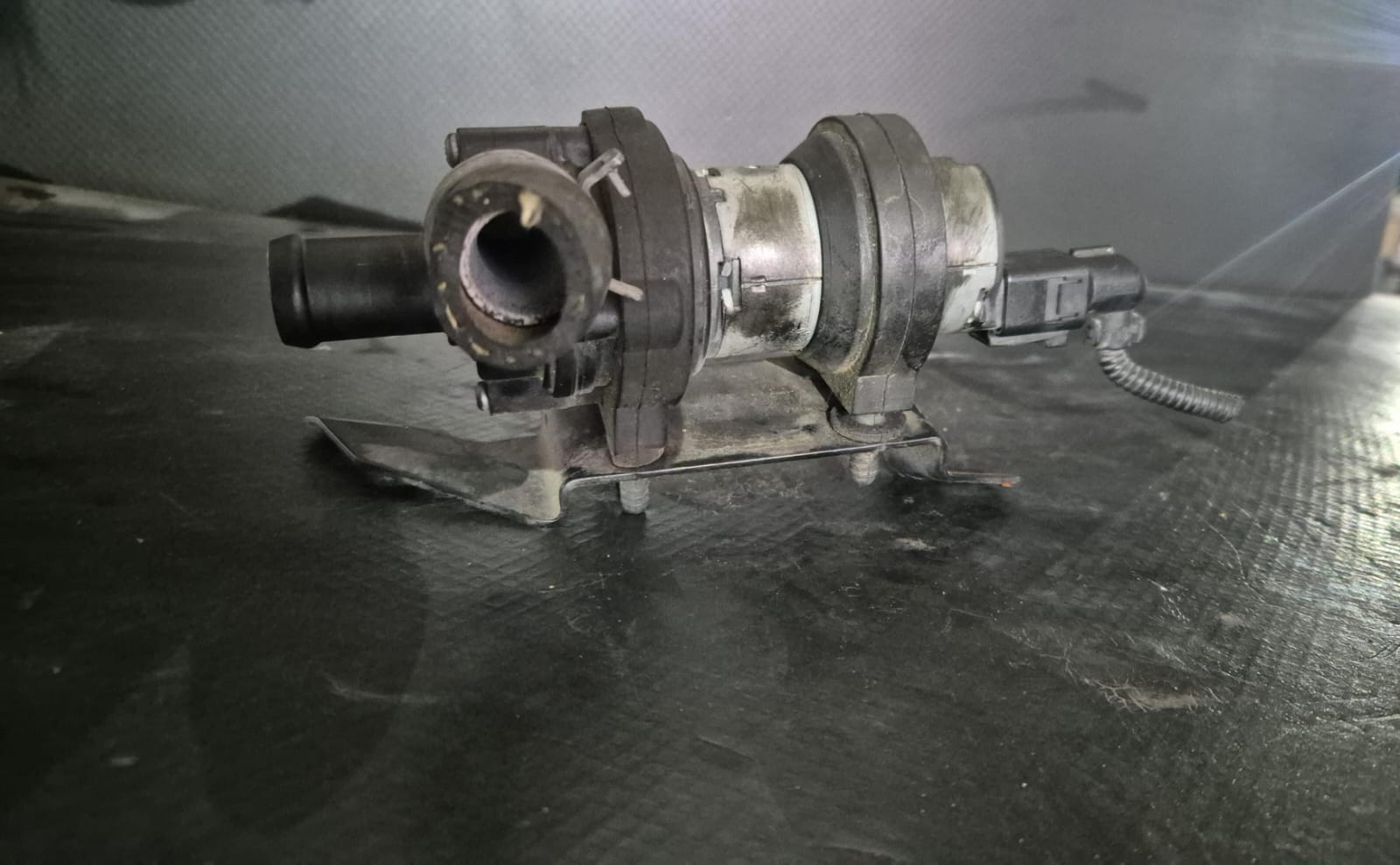Pompa recirculare apa VW Sharan 1.9 TDI COD 035959209E FACTURA SI GARANTIE