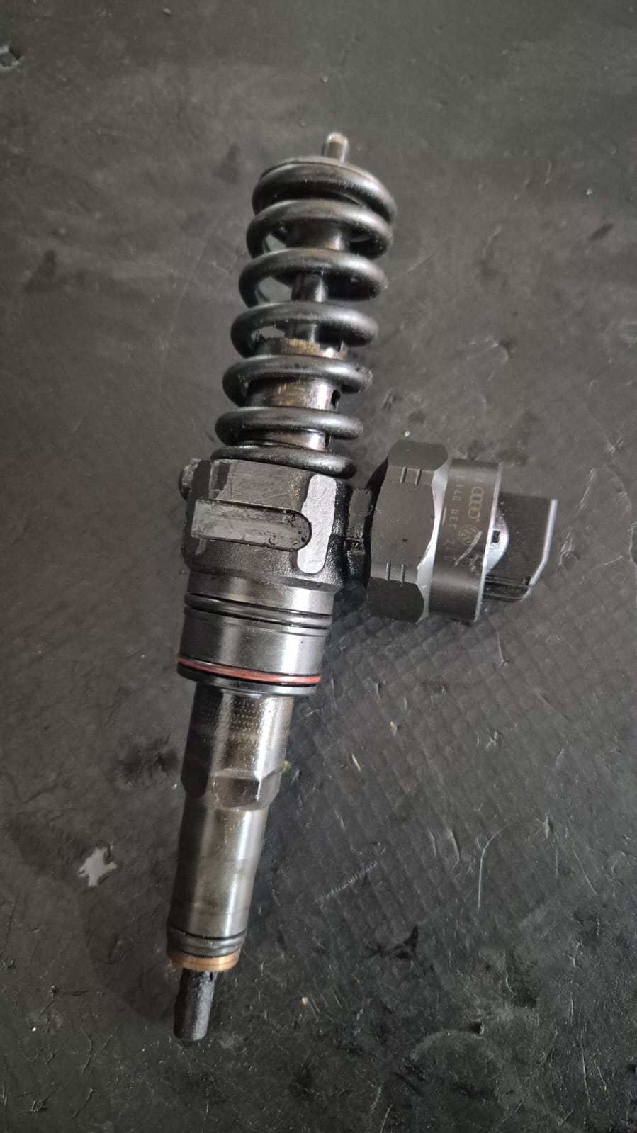 INJECTOR  Audi A4 B6 2000-2004  1.9 TDI  AWX COD 038130073AA  0414720028 FACTURA SI GARANTIE