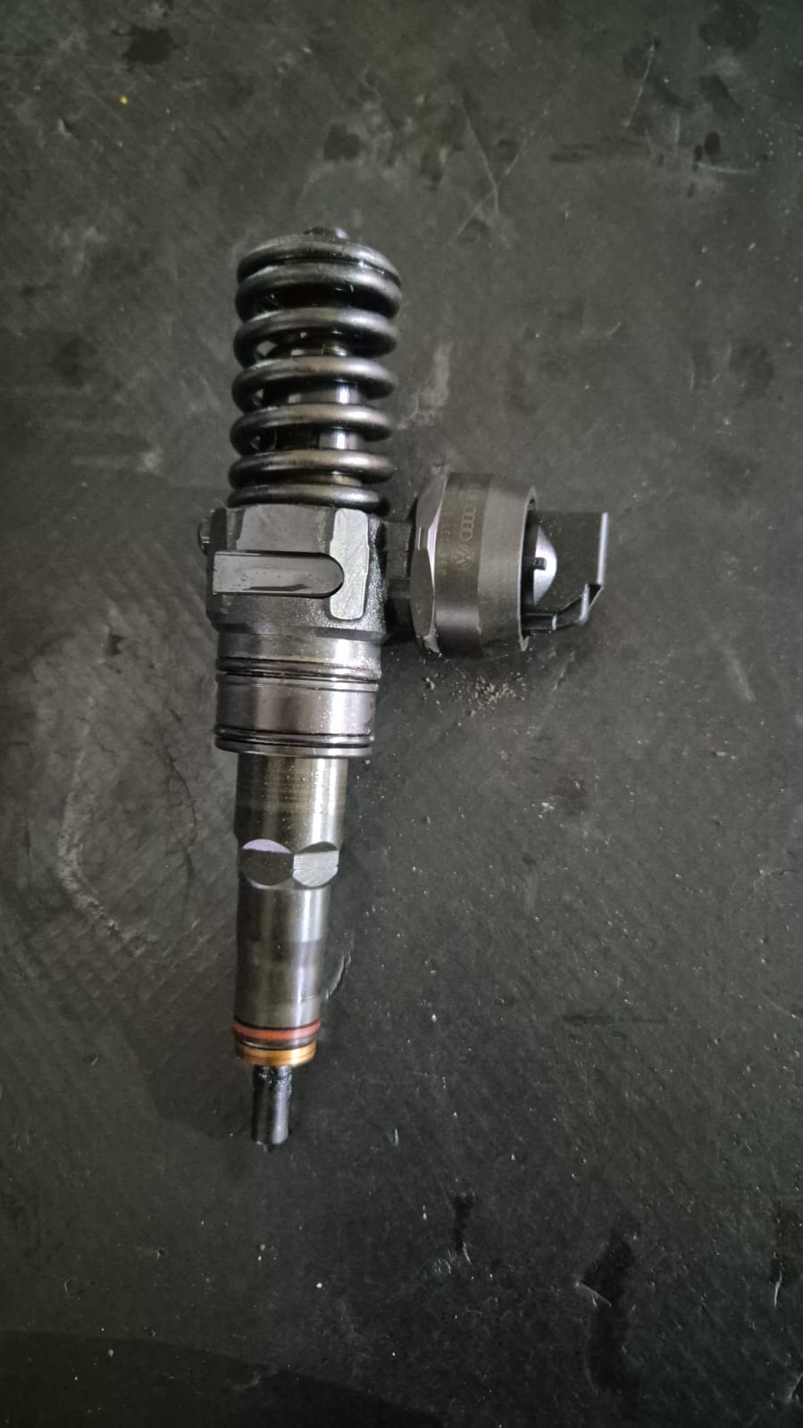 INJECTOR Volkswagen VW Passat B6 2005 - 2010 COD 038130073AG FACTURA SI GARANTIE