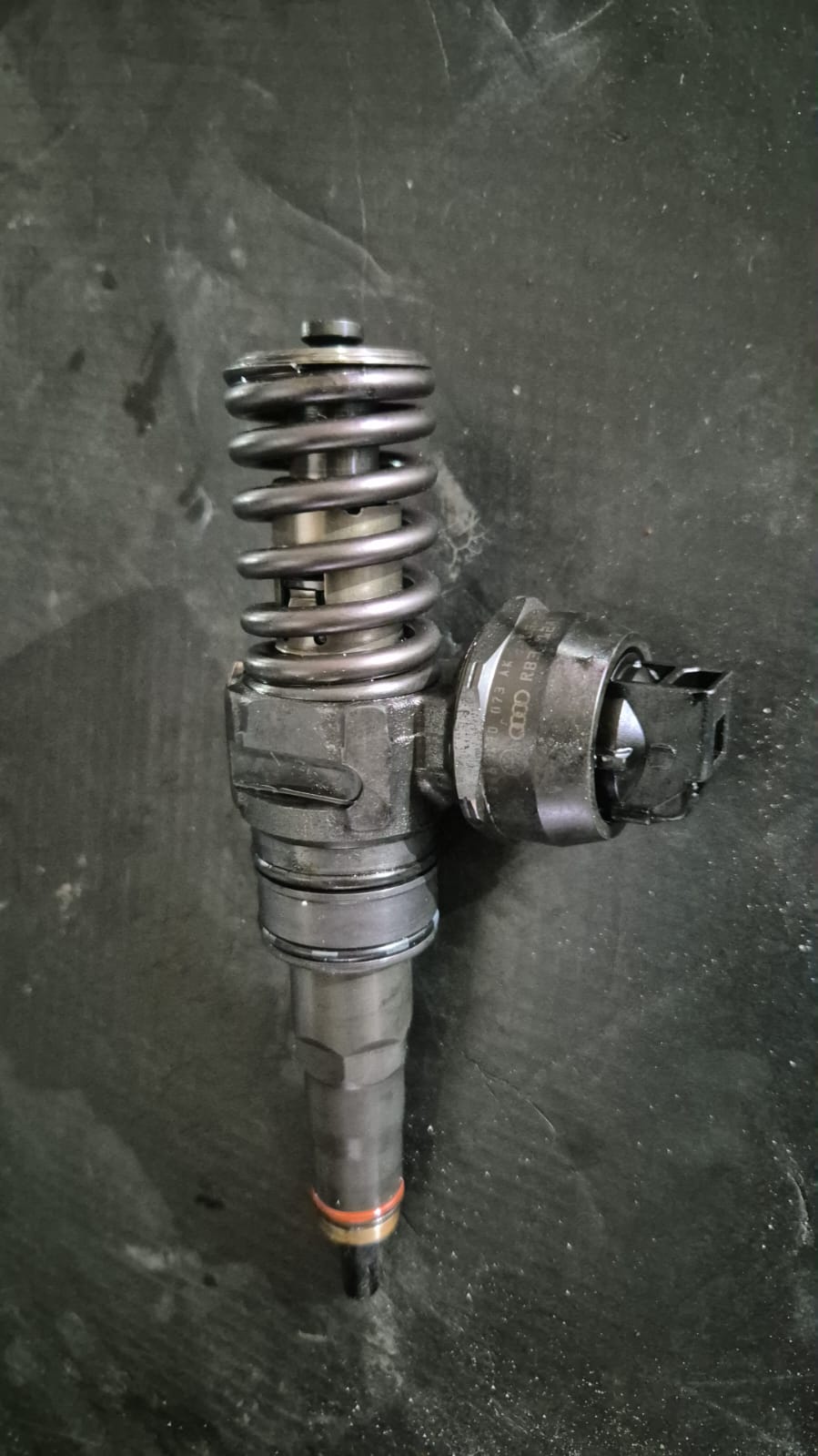 INJECTOR VW Sharan 1.9 TDi AUY 116 cp COD 038130073AK FACTURA SI GARANTIE