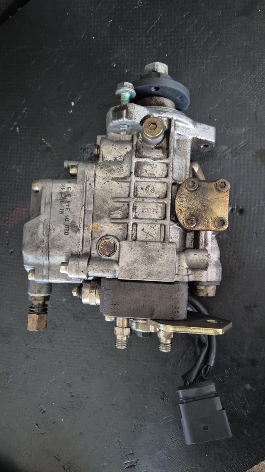 POMPA INJECTIE  VW GOLF 4 1.9 TDI COD 038130107D FACTURA SI GARANTIE