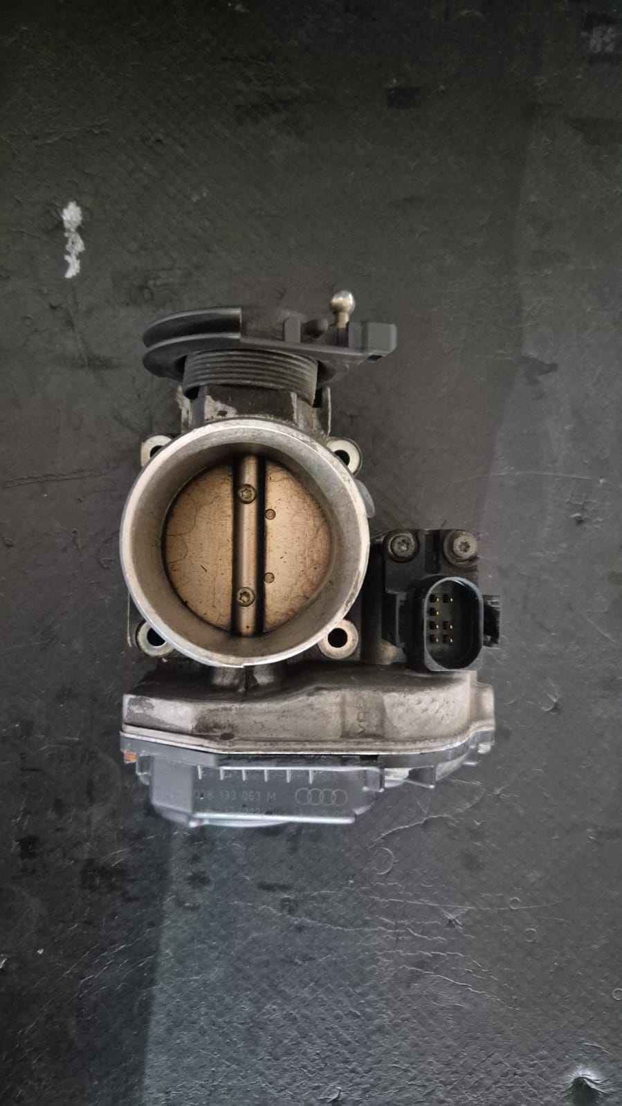CLAPETA ACCELERATIE AUDI A4 B5 1,8T BENZ COD 058133063M FACTURA SI GARANTIE