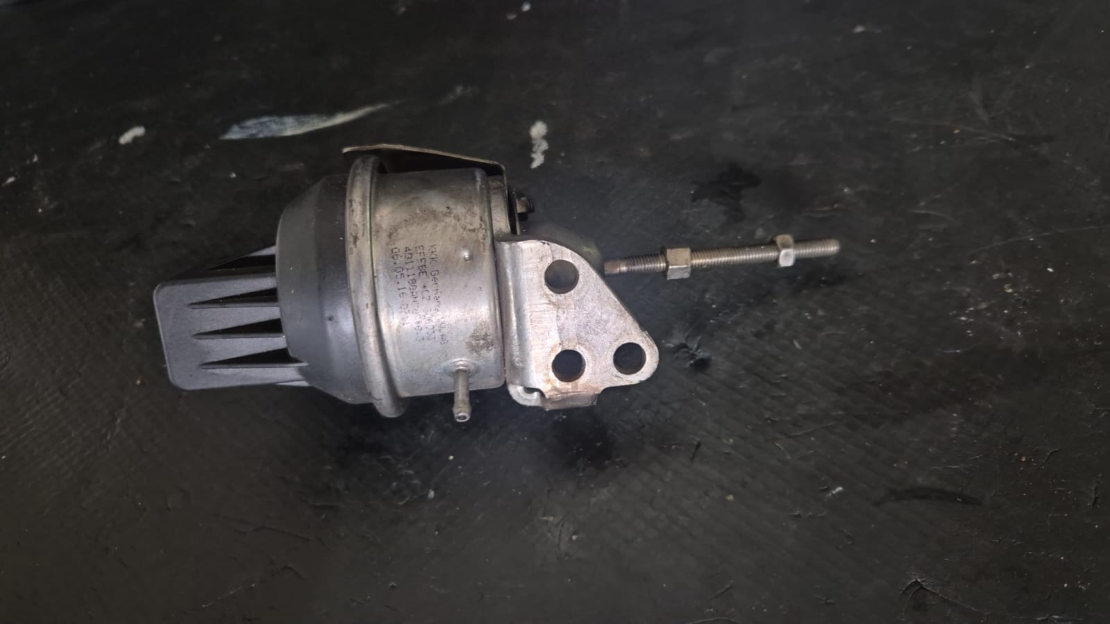 ACTUATOR TURBO TURBOSUFLANTA TURBINA VW PASSAT B7 2.0 TDI COD 4011188AN FACTURA SI GARANTIE