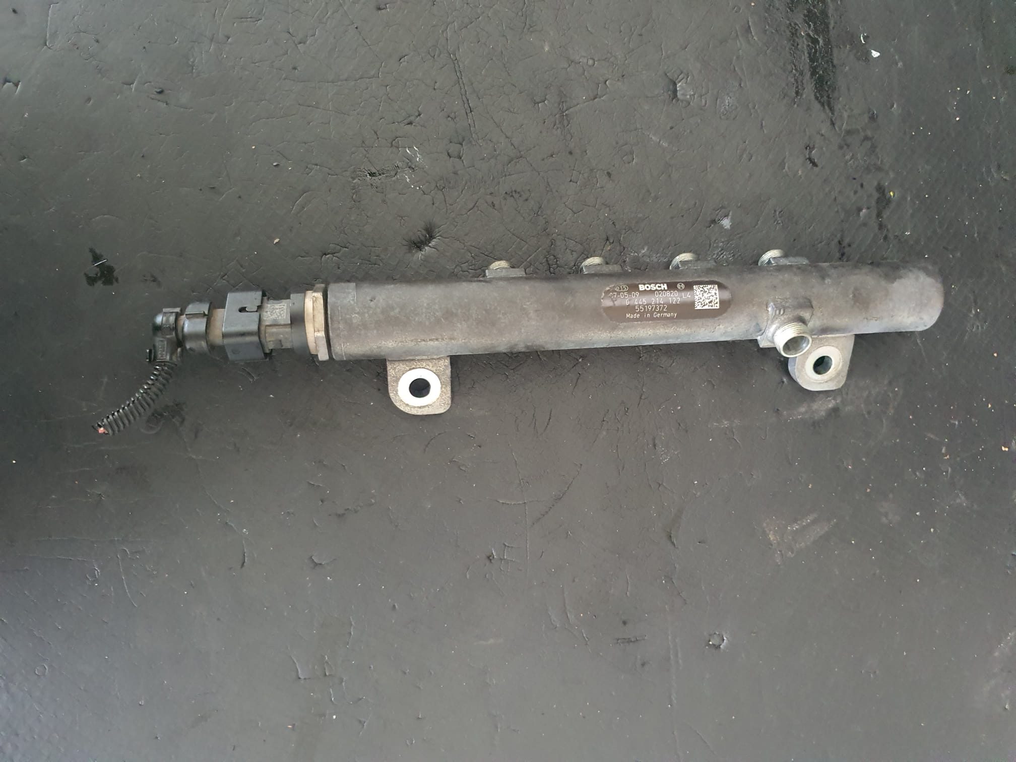 RAMPA INJECTOARE CU SENZOR SAAB 9-3 YS3F  OPEL VECTRA C  FACELIFT COD 55197372 0445214122 FACTURA SI GARANTIE