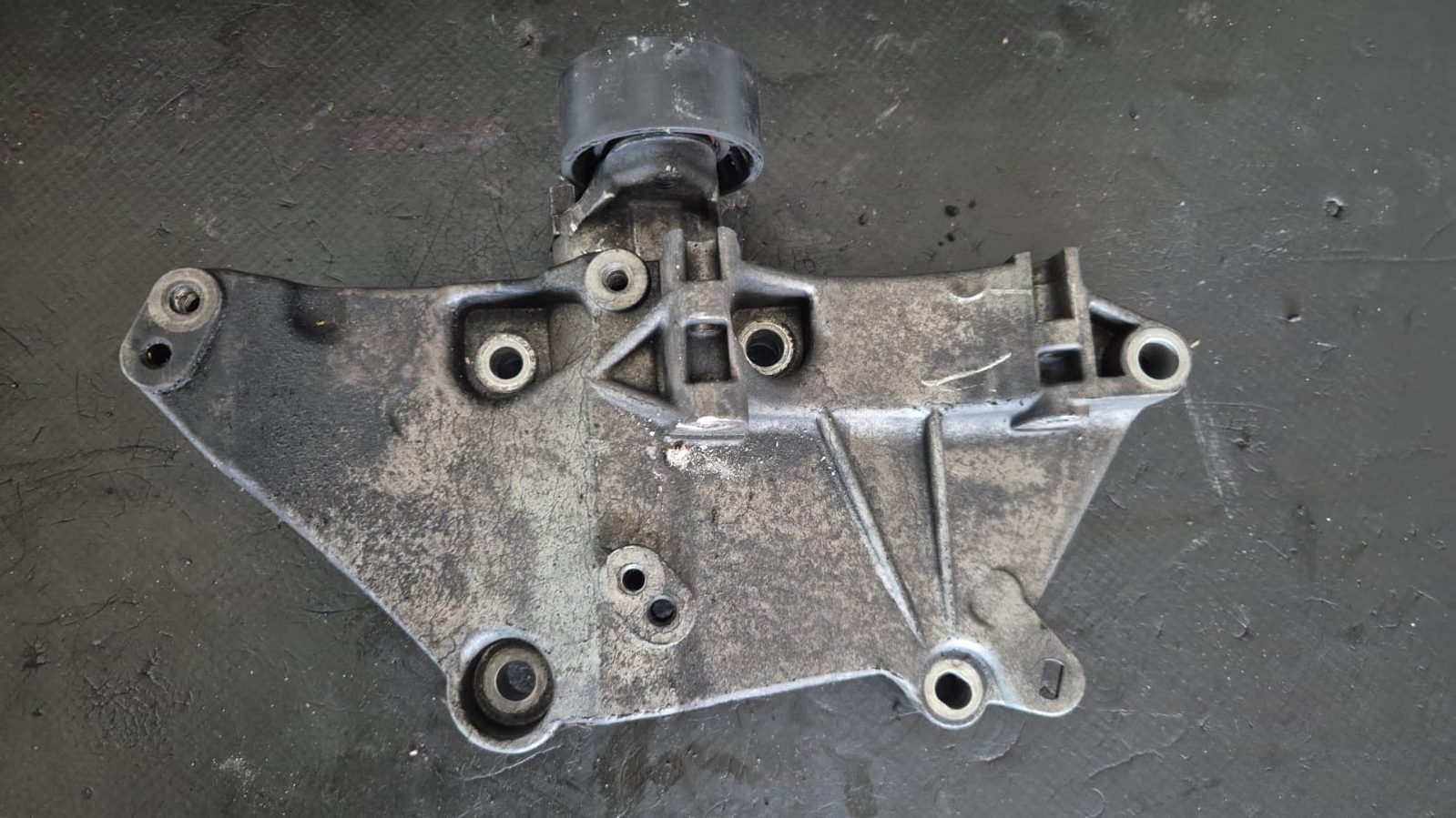 SUPORT ACCESORII RENAULT MEGANE 2 1.9 DCI F9Q COD 8200100148 FACTURA SI GARANTIE