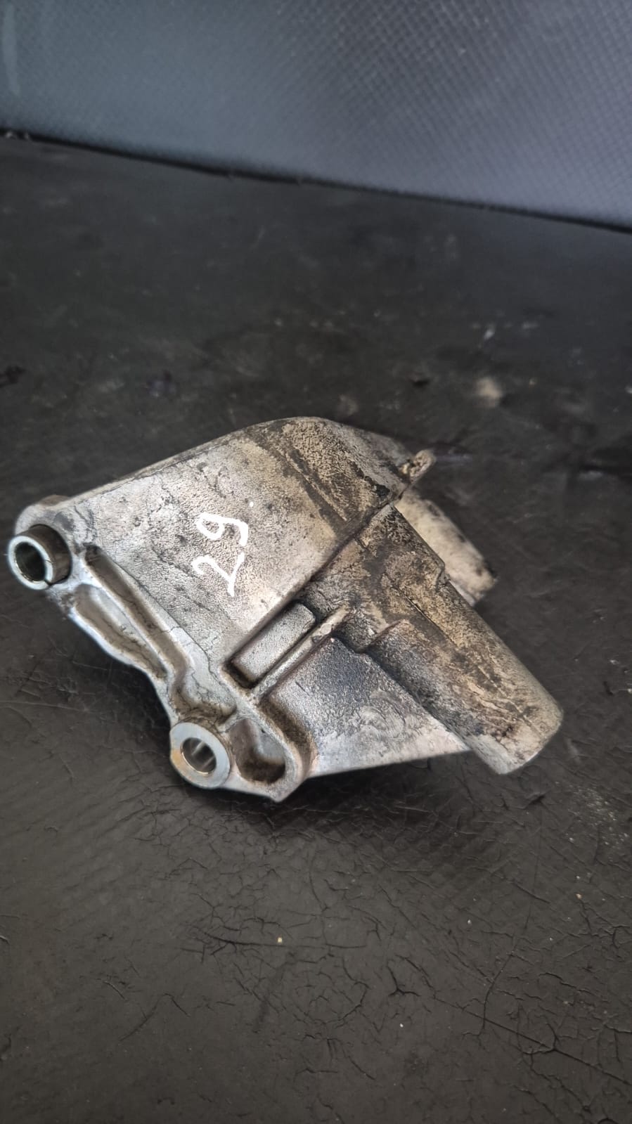 Suport pompa injectie Renault Megane 2 2004-2009 COD 8200193773 FACTURA SI GARANTIE