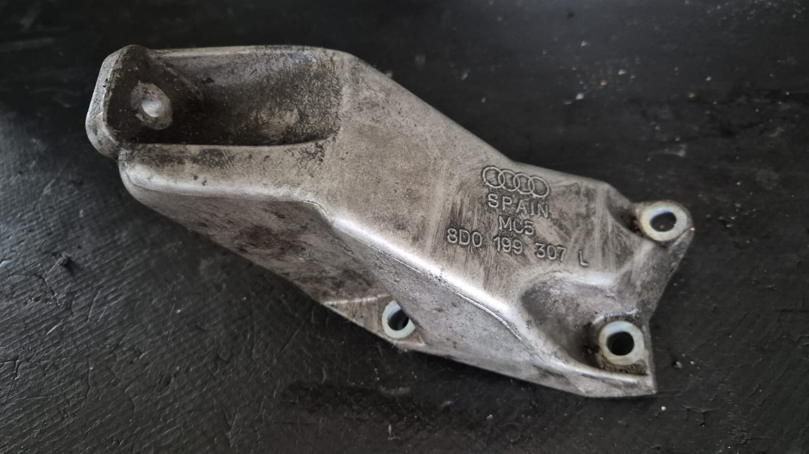 SUPORT MOTOR AUDI A4 B5 COD 8D0199307L FACTURA SI GARANTIE