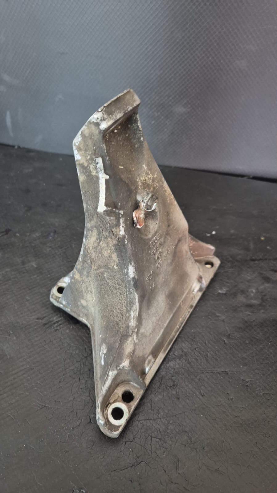 SUPORT MOTOR  AUDI A4 B5 1.9 TDI 1994-2001 COD 8D0199308L FACTURA SI GARANTIE