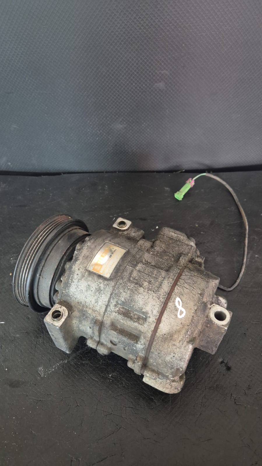 COMPRESOR AC AUDI A4 B5 1.6 BENZINA COD 8D0260805 B FACTURA SI GARANTIE