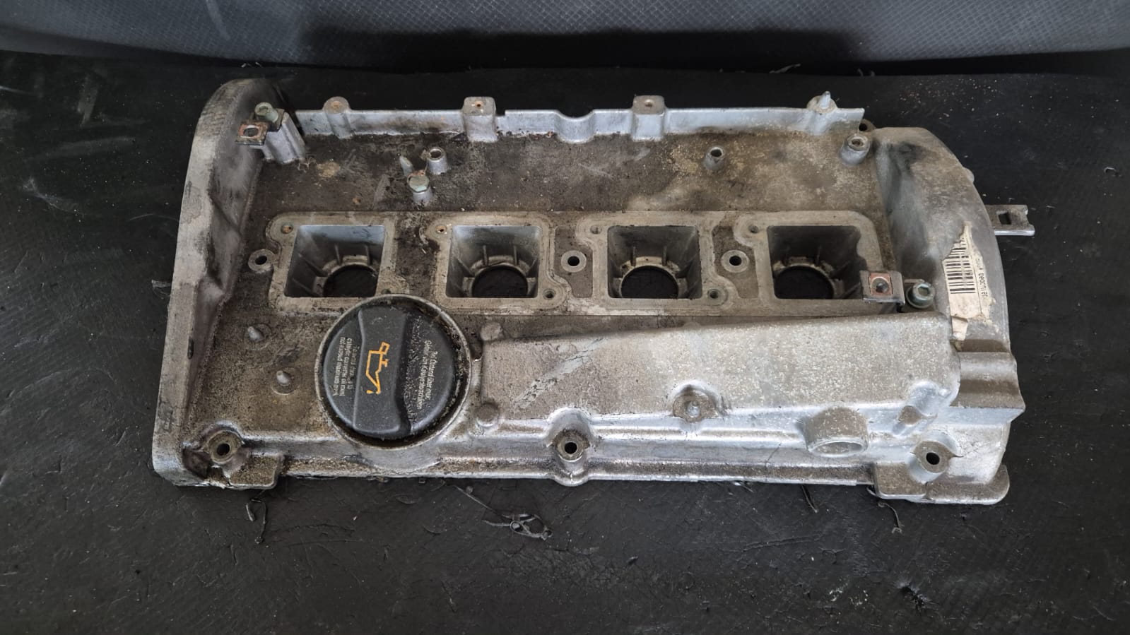 Capac culbutori Vw Passat Variant  B5 1.8 T benzina  APU COD 06B103475D