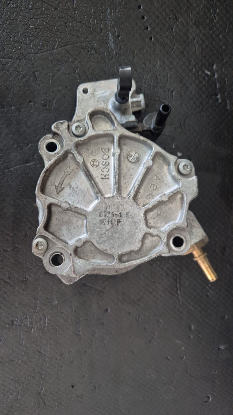 Pompa Vaccum Mitsubishi Outlander 2.2 D 2009 - 2012 COD D1711B FACTURA SI GARANTIE