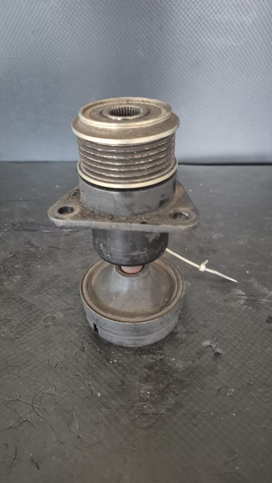 FULIE ALTERNATOR CU AX FORD C-MAX FORD FOCUS 1 1.8TDCI COD F23360803 FACTURA SI GARANTIE