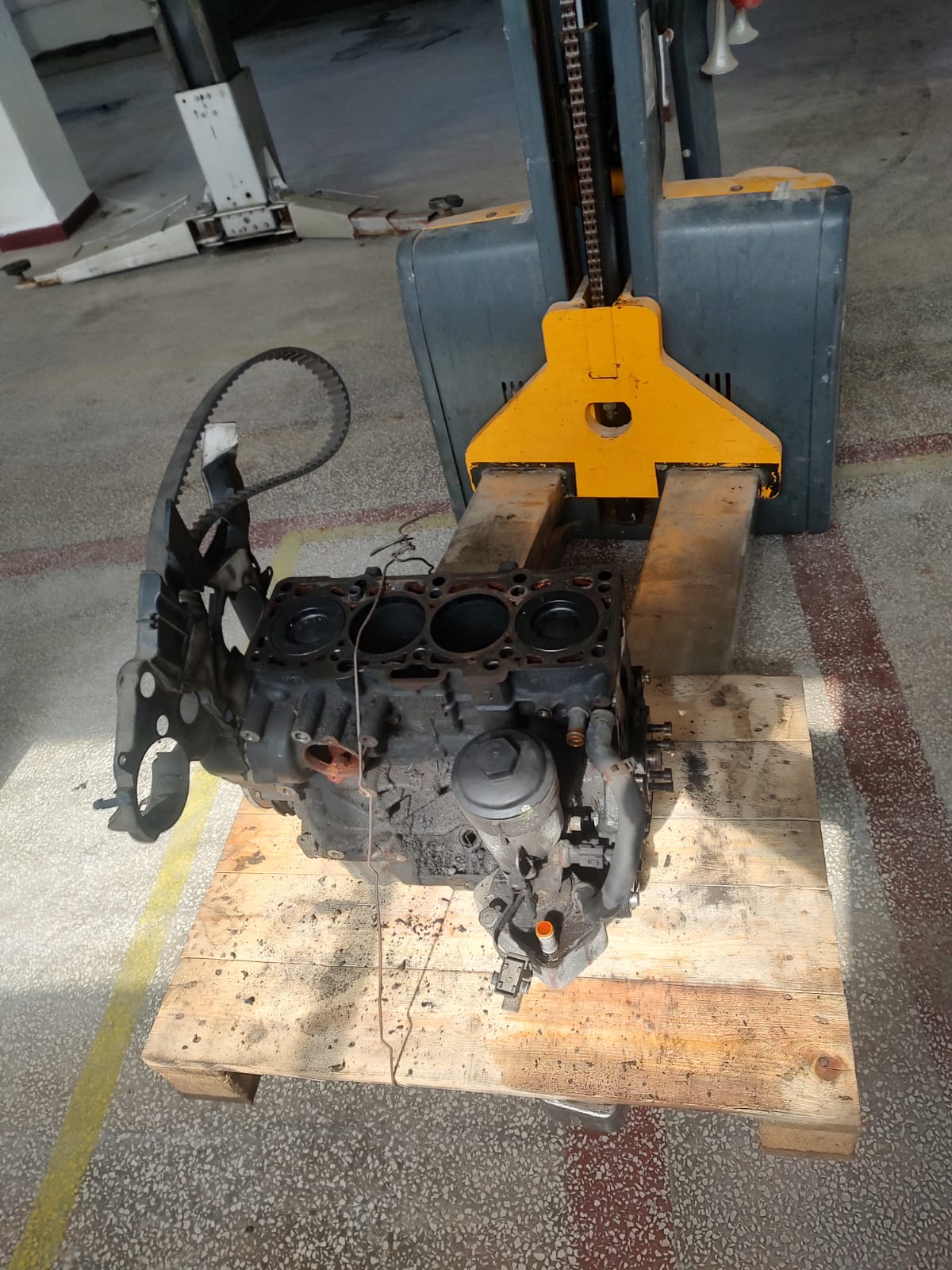 Motor VW Passat 2.0 tdi  03L021AH cod motor CBA FACTURA SI GARANTIE