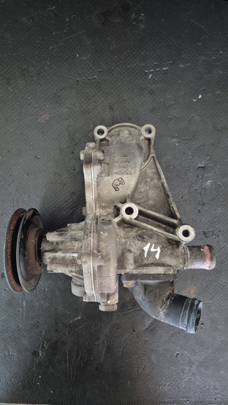 POMPA APA +TERMOSTAT Audi A3 8L A4 B5 A6 C4 Volkswagen Passat B5 1.8i COD R050121013 FACTURA SI GARANTIE