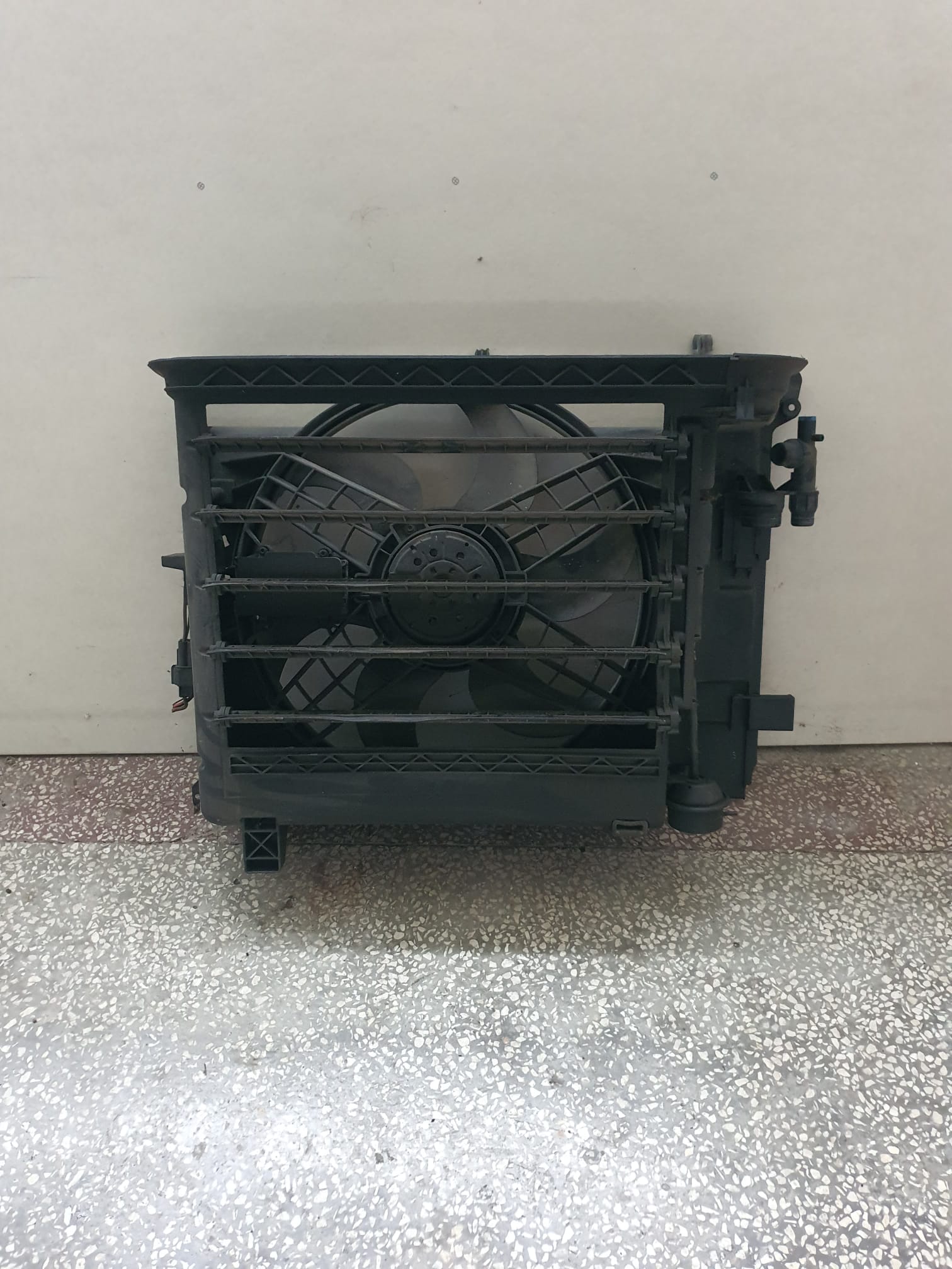 ELECTROVENTILATOR BMW SERIA 3 E46 COD 0130303846 FACTURA SI GARANTIE