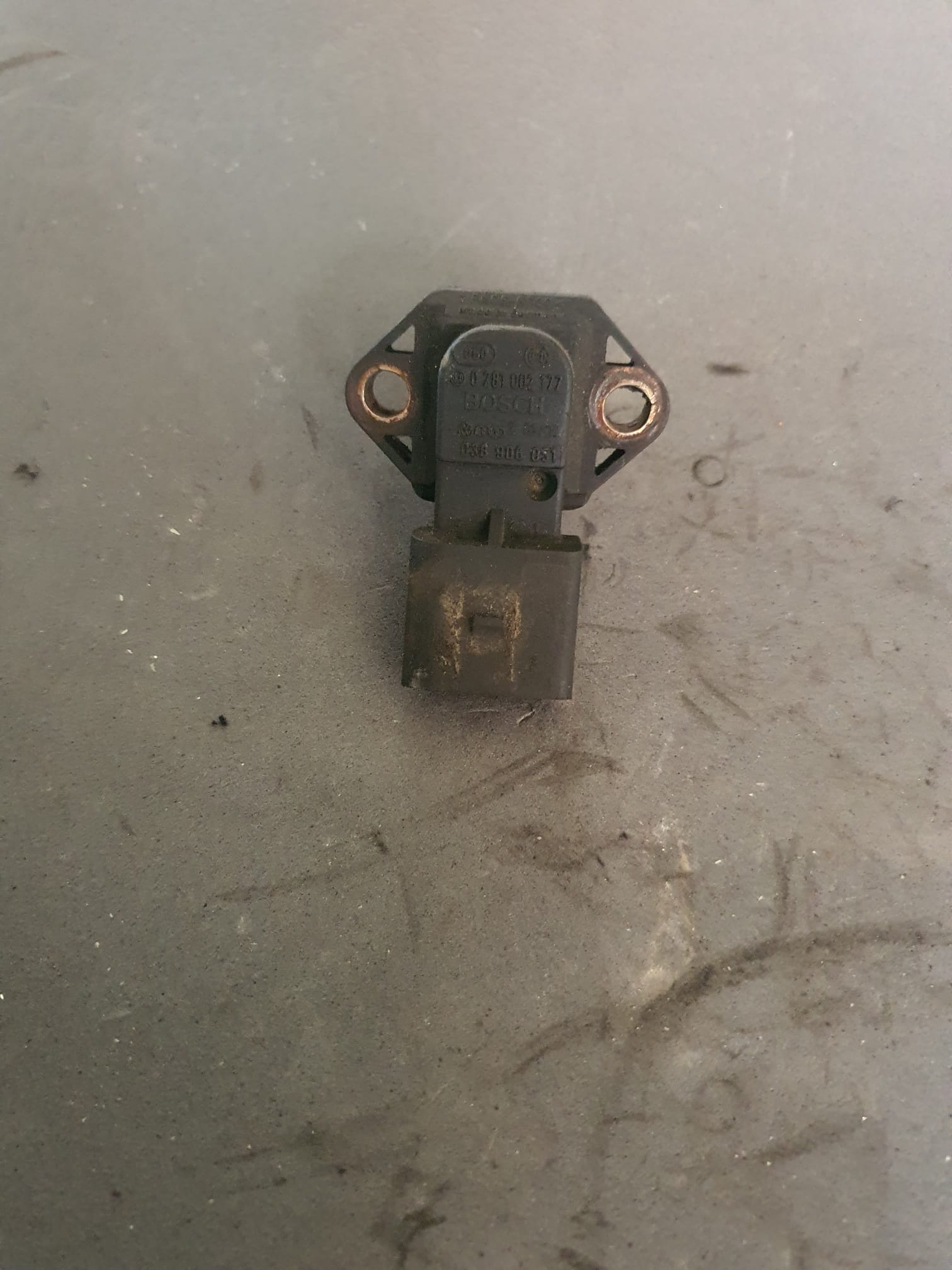 SENZOR MAP VW BORA 1.9 TDI COD 038906051 0281002177 FACTURA SI GARANTIE