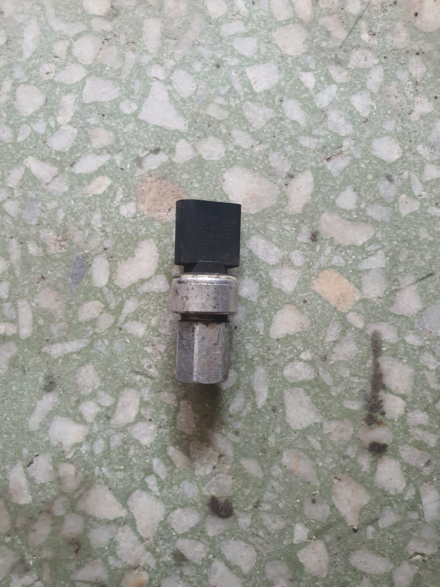 SENZOR PRESIUNE AC VW PASSAT B6 VW GOLF 6 COD 1K0959126A FACTURA SI GARANTIE