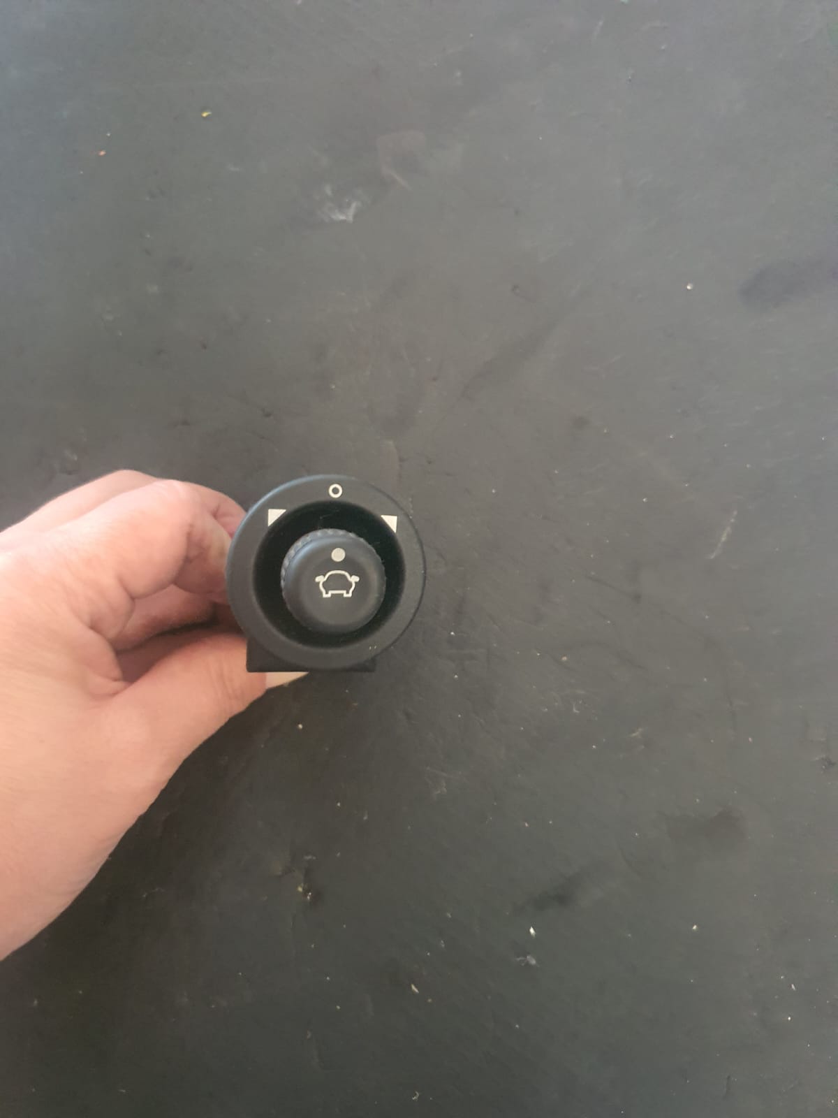 Buton reglaj oglinzi FORD FOCUS 1 FORD MONDEO COD 93BG17B676-BA FACTURA SI GARANTIE