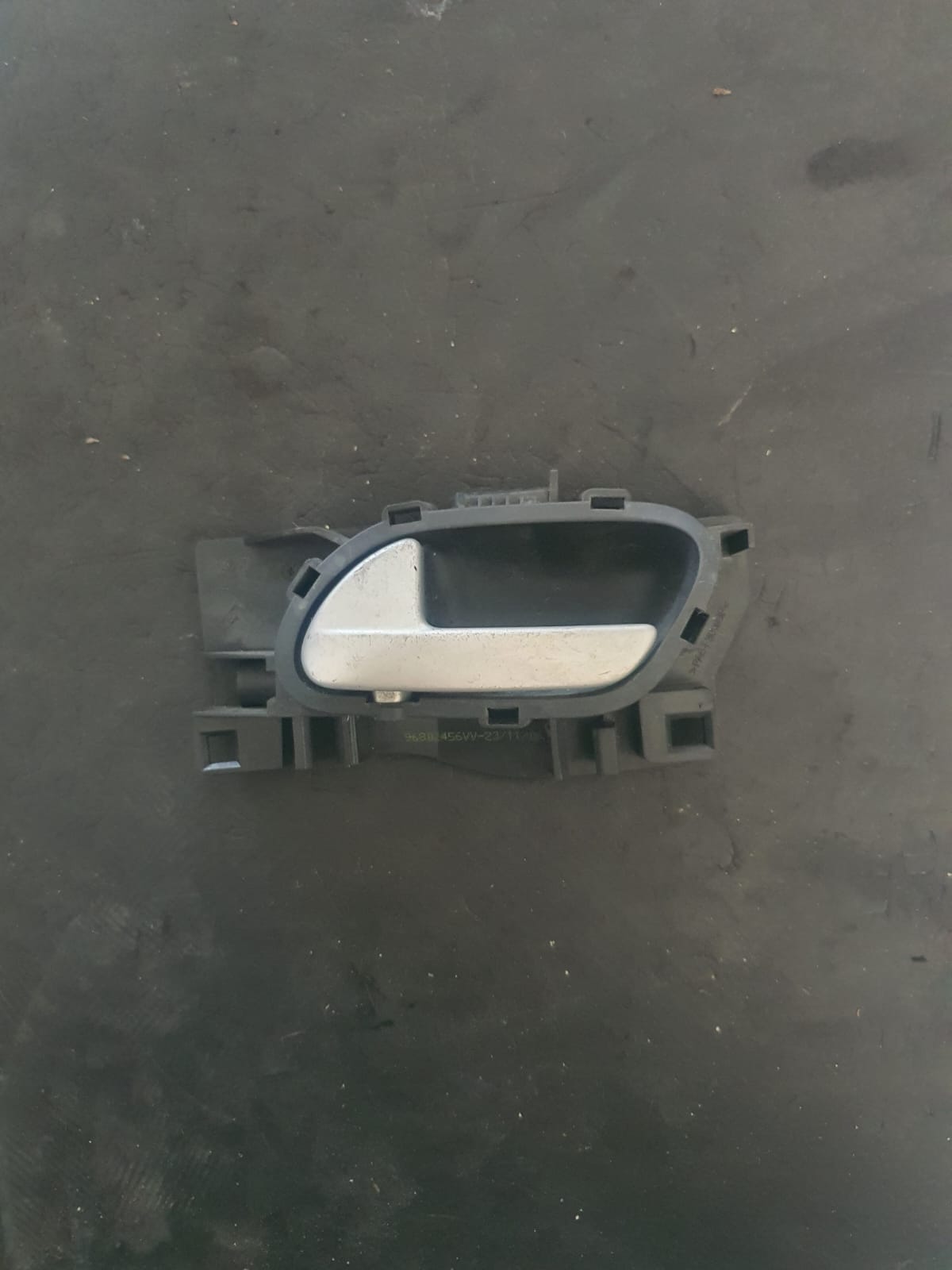 MANER INTERIOR STANGA SPATE PEUGEOT 207 2009-2013 COD 96802456VV FACTURA SI GARANTIE