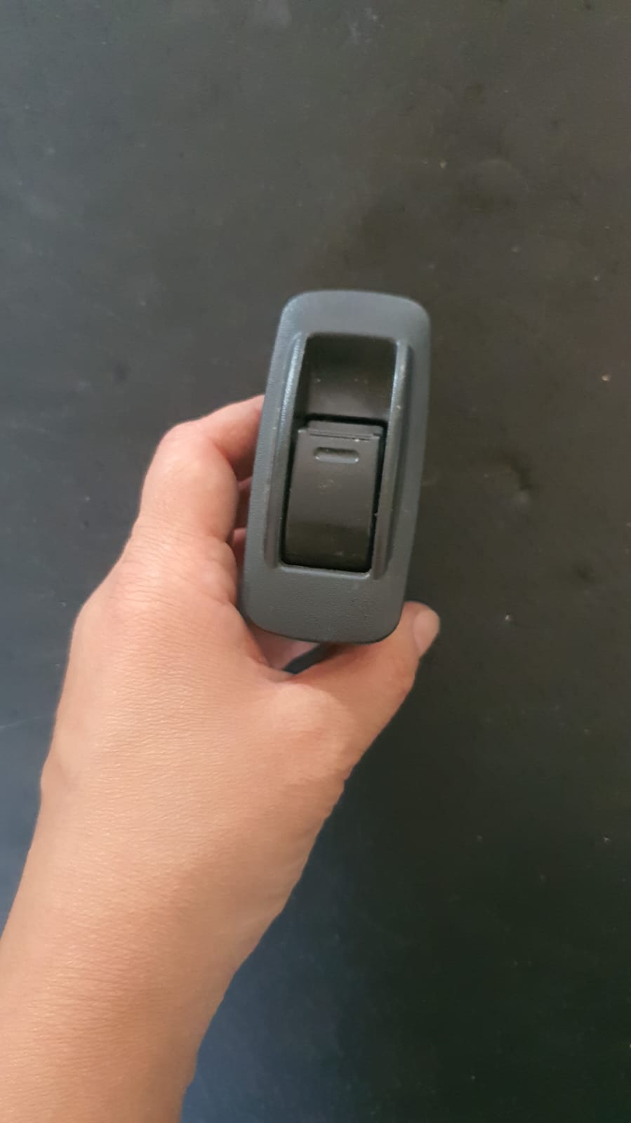 Buton geam dreapta spate TOYOTA RAV 4 FACTURA SI GARANTIE