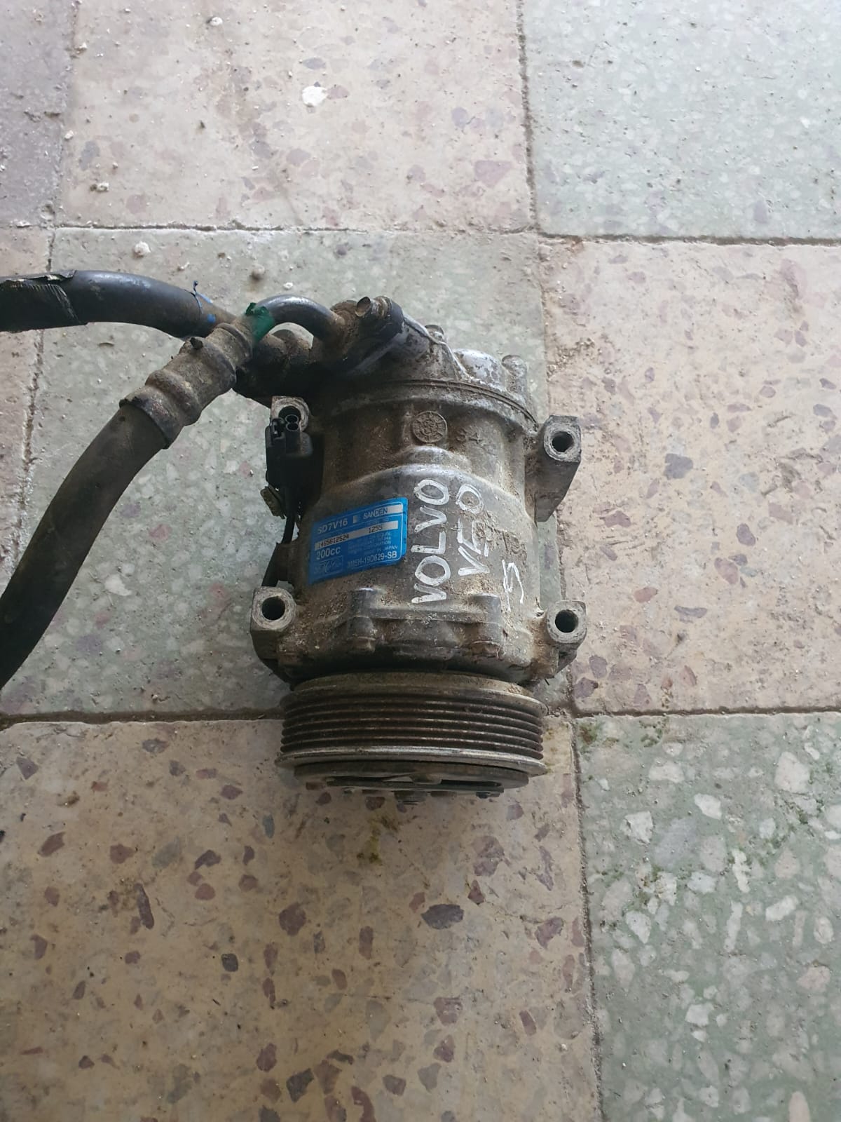 COMPRESOR CLIMA VOLVO V50 COD 3M5H-19D629-SB FACTURA SI GARANTIE